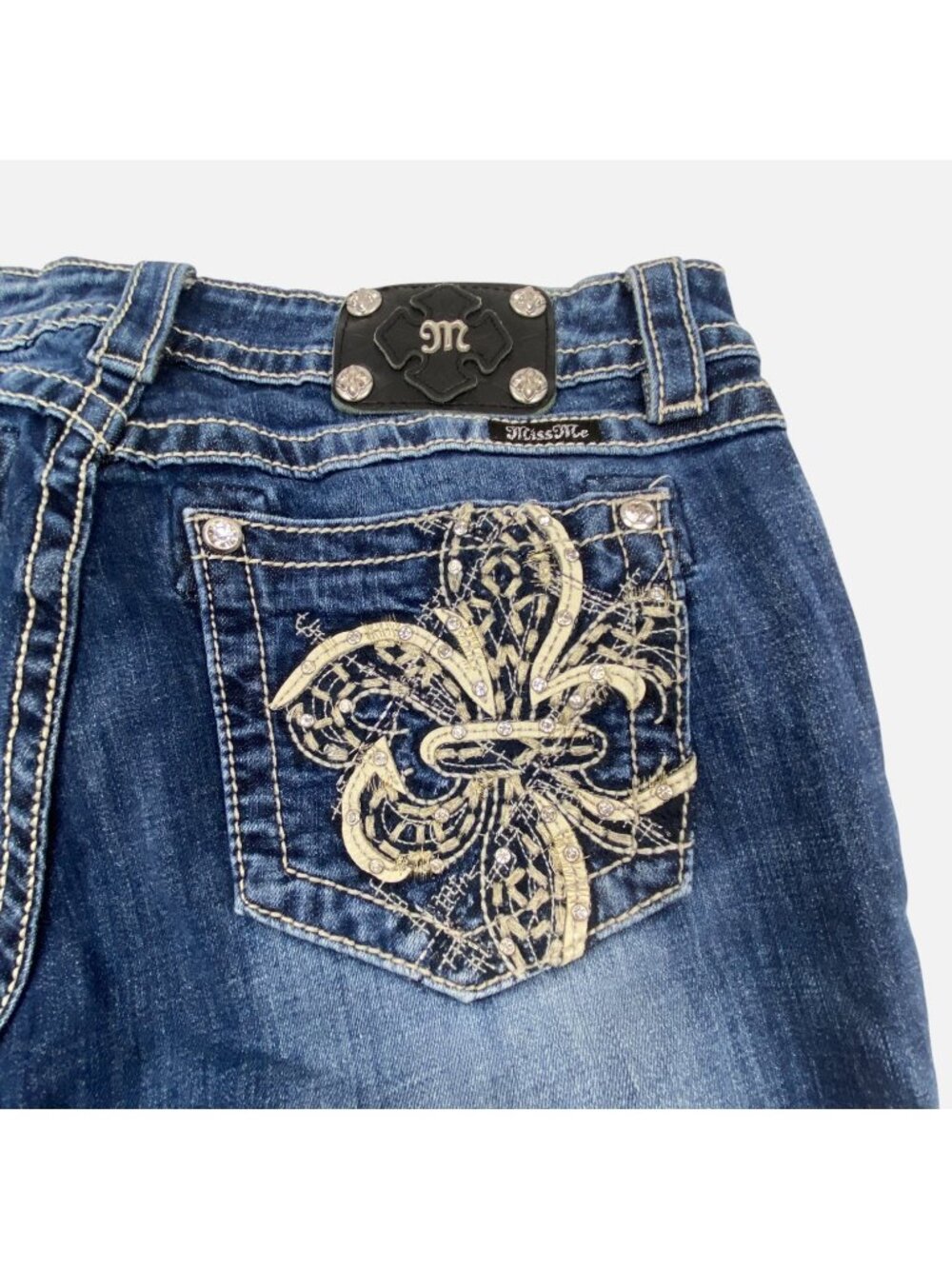 Miss Me Jeans Womens Size 32 Signature Rise Boot 33 Inseam Rhinestone Fleur Lis
